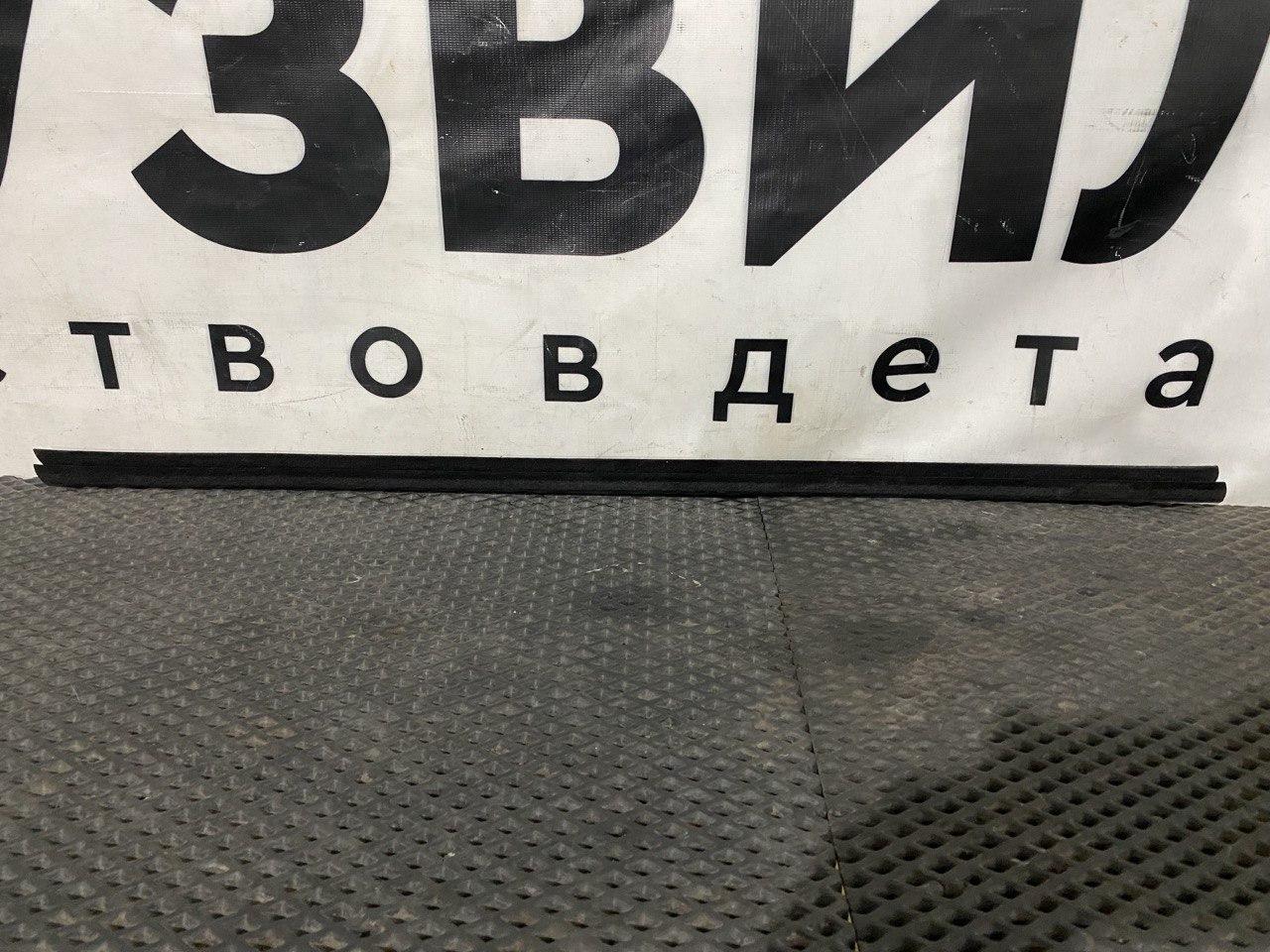 Уплотнитель стекла Scania 6-series, 2557347 - фото №1