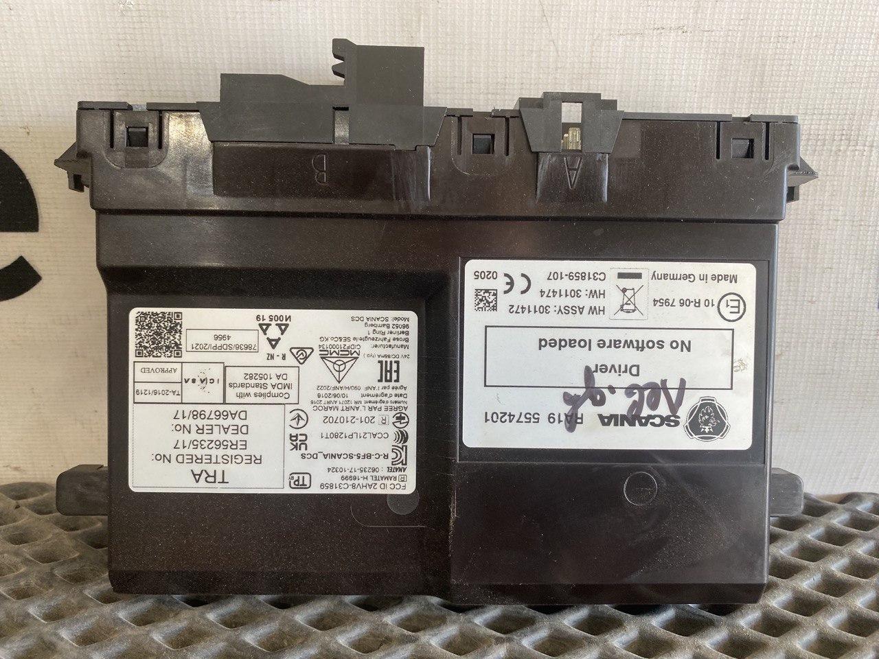 модуль управления двери Scania 6-series, 5574201, 3011472, 3011474 - фото №1