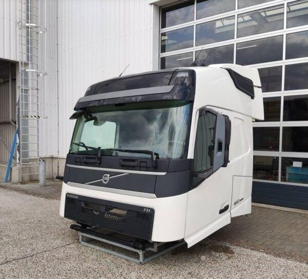 кабина Volvo FM4 1 (2013 - 2025), грузовик, 82360122, 82183386, 82211426, 82183078 - фото №1