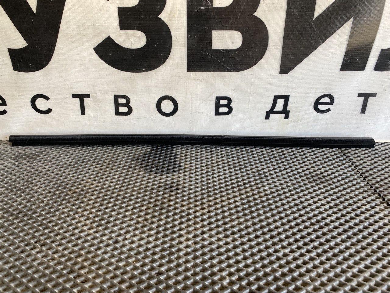 Уплотнитель стекла Scania 6-series, 2557347 - фото №1