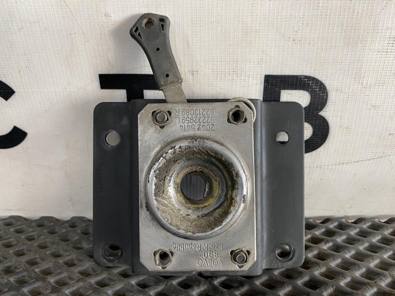 замок капота Volvo FM5 1 (2019 - 2025), 20425414, 82232959, 82213089 - фото №1