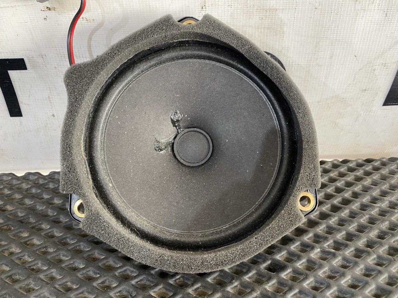 динамик двери Volvo FH4 первое поколение (2013 - 2020), 21206606, 23488798 - фото №1