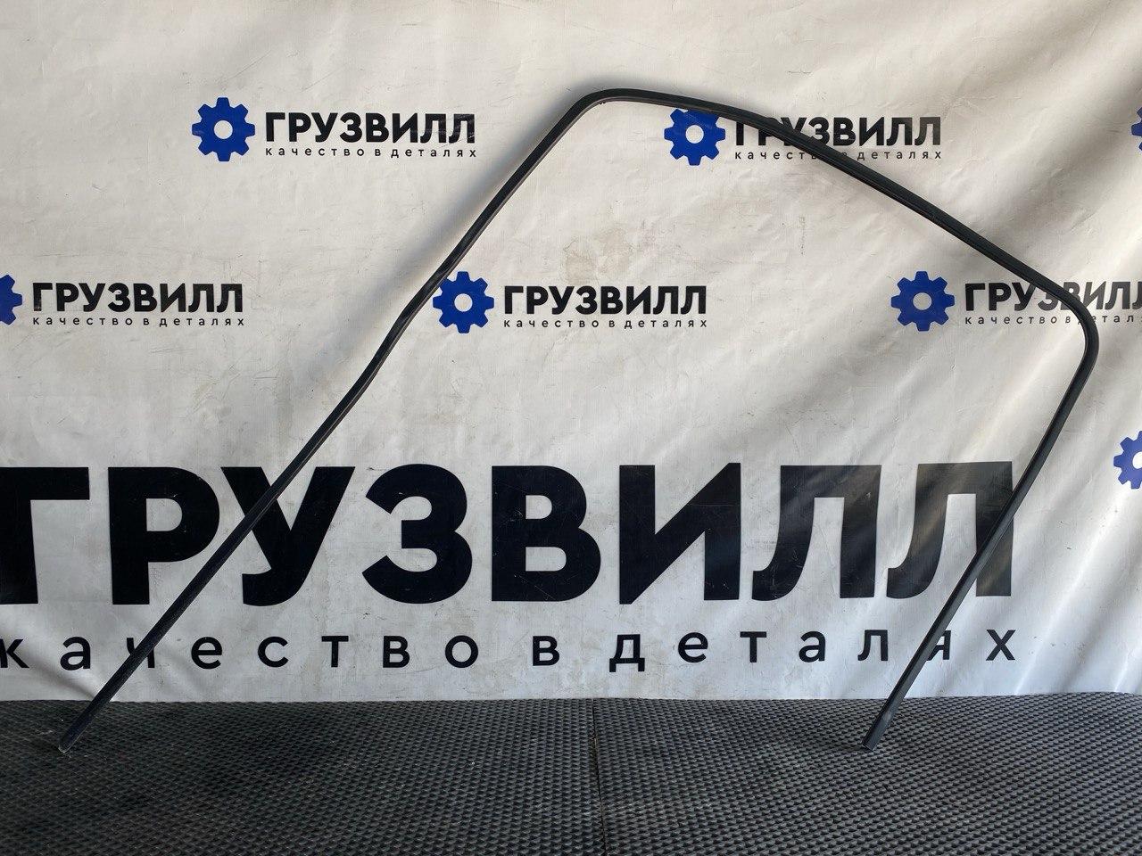 Уплотнитель стекла Volvo FH4 первое поколение (2013 - 2020), 82110665 - фото №1