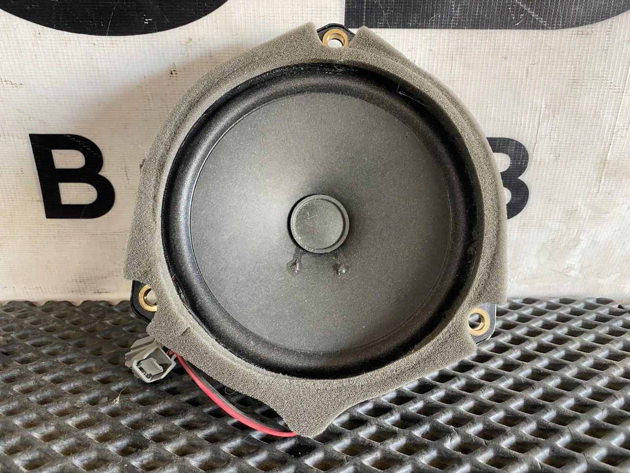 динамик двери Volvo FH4 первое поколение (2013 - 2020), 21206606, 23488798 - фото №1