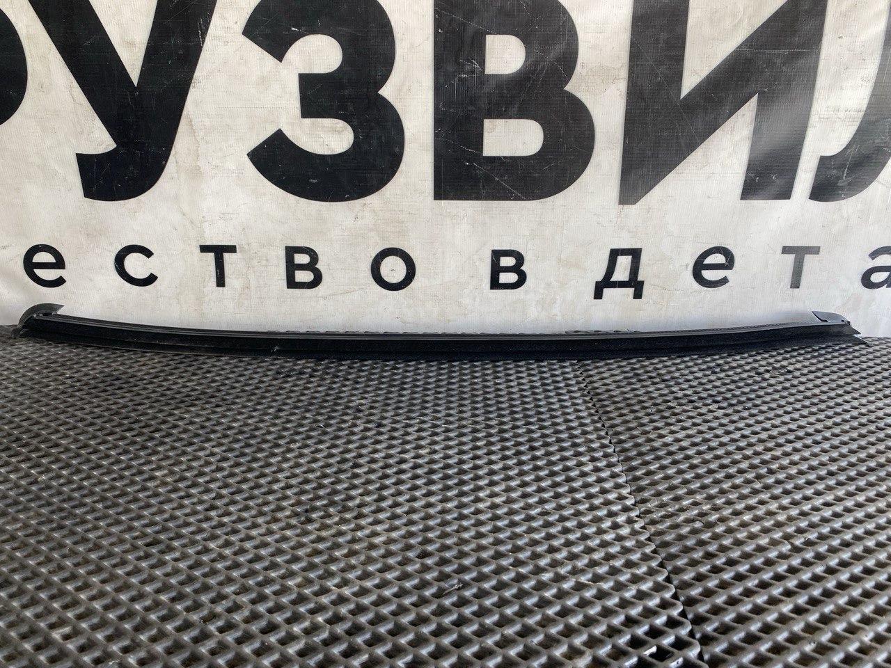 Уплотнитель стекла Volvo FH5 2 (2019 - 2025), 82178204 - фото №1
