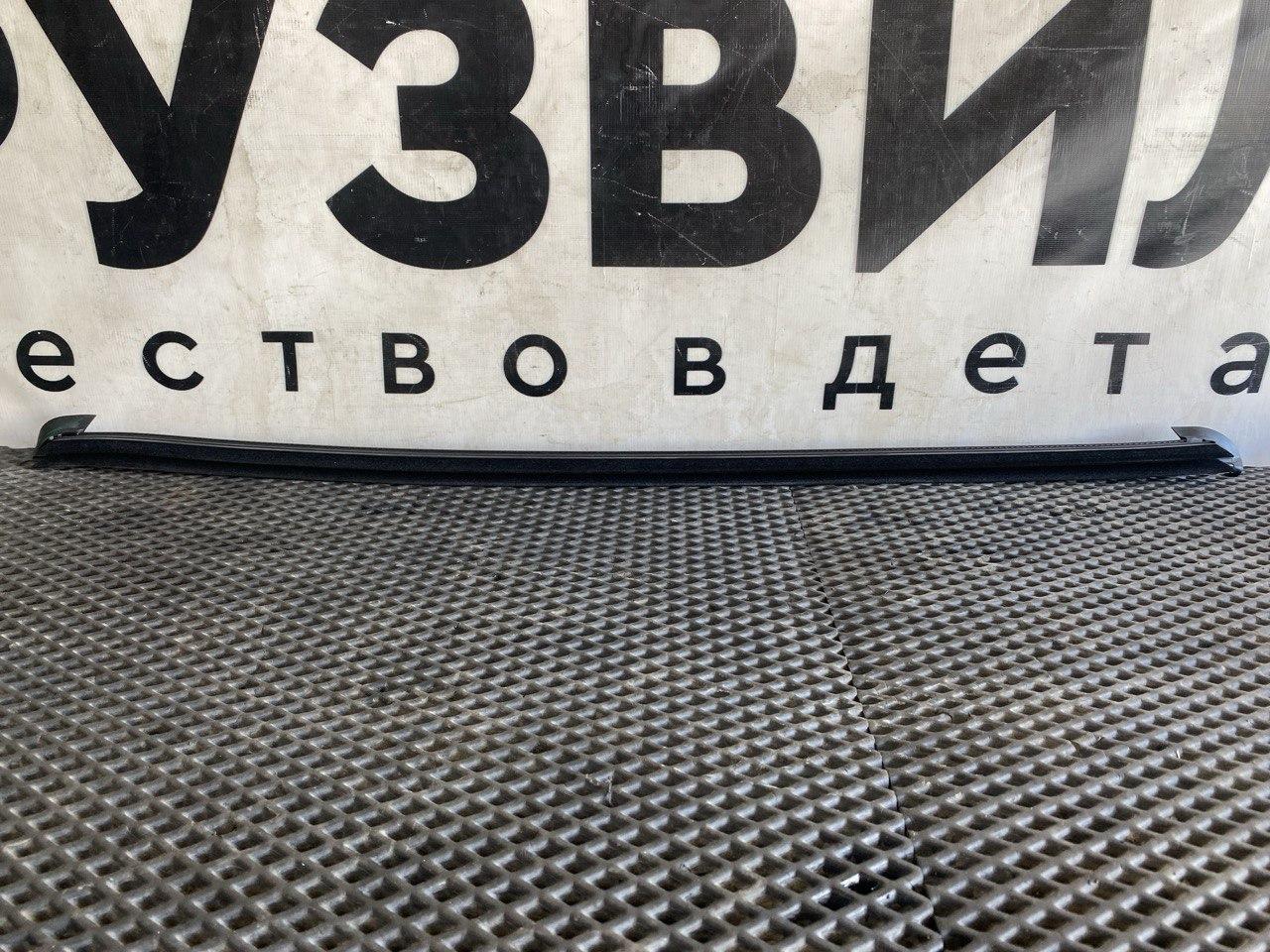 Уплотнитель стекла Volvo FH5 2 (2019 - 2025), 82178204 - фото №1