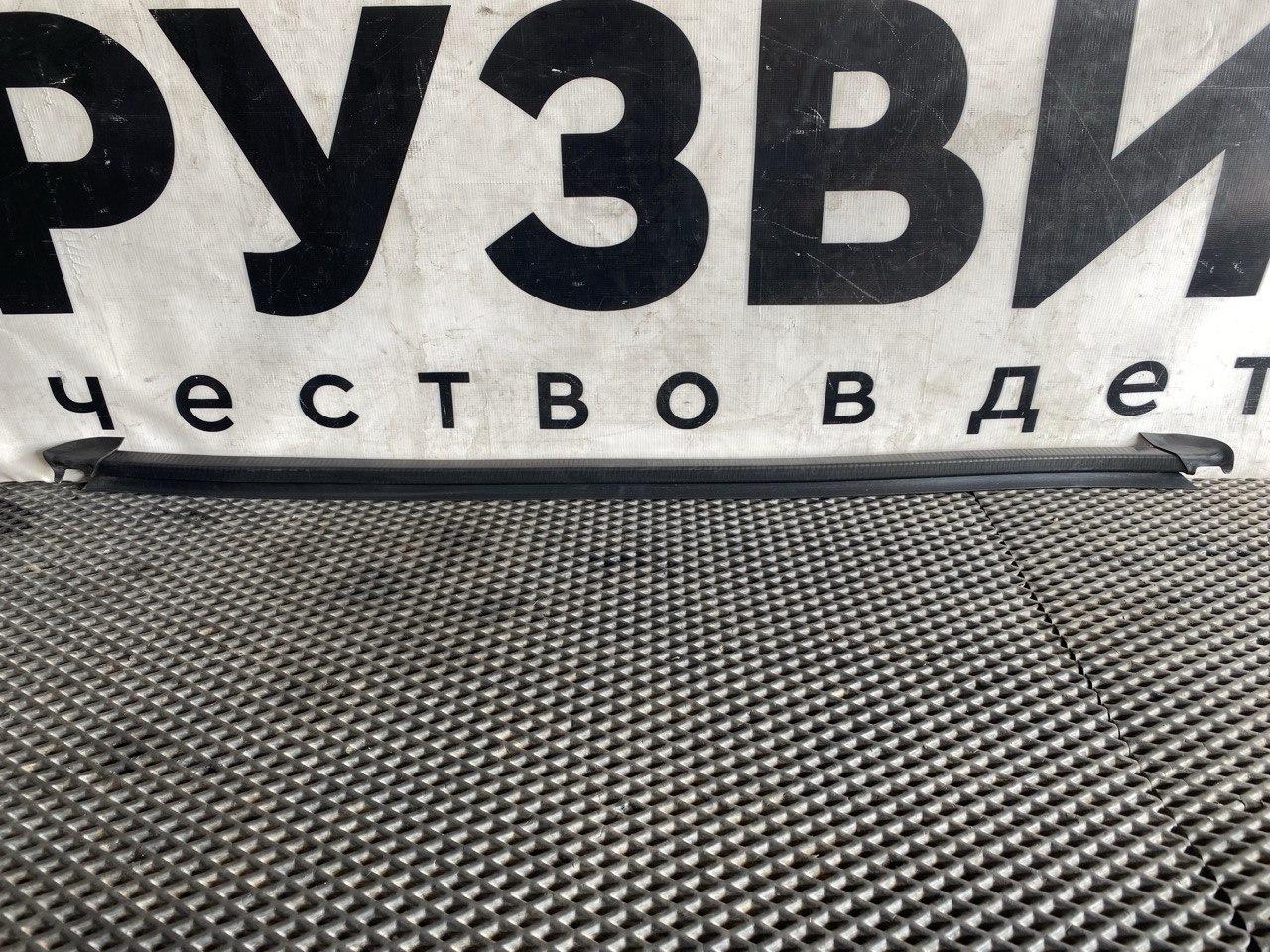 Уплотнитель стекла Volvo FH5 2 (2019 - 2025), 82178204 - фото №1