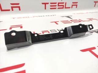 крепление проводки Tesla Model X 1 поколение 2017, 1054067-00-A