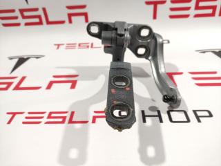 Петля подъемной задней двери Tesla Model X 1 поколение 2017, 1898789