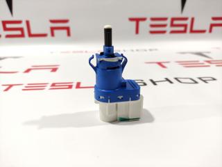 Датчик педали тормоза (лягушка) Tesla Model X 1 поколение 2017, 1005124-00-A