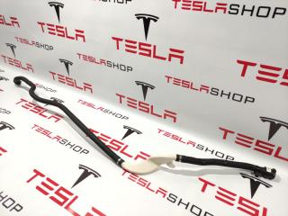 Шланги охлаждающей жидкости заднего большого электромотора Tesla Model X 1 поколение 2017, 1048148-99-F, 1072841-00-B, 1048148-00-E