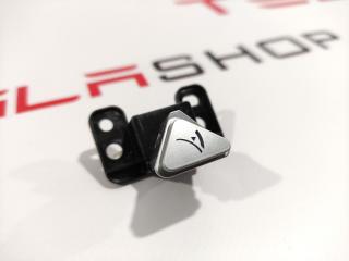 Кнопка открытия бардачка Tesla Model S 1 поколение (2012 - 2016), 6008906-00-C