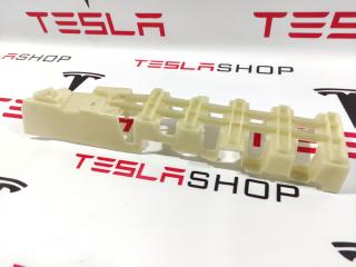 Кронштейн панели пола 2-го ряда сидений (6 мест) Tesla Model X 1 поколение 2017, 1089758-00-D