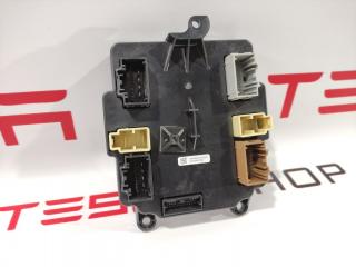 модуль управления двери Tesla Model X 1 поколение 2017, 1062056-00-D, 1062056-10-B