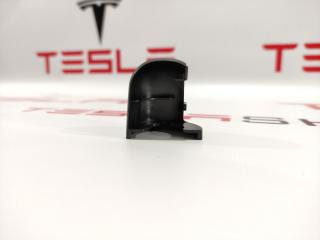 Заглушка амортизатора задней двери Tesla Model X 1 поколение 2017, 1065638-00-B
