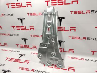 Пластина крепежная стойки С левая Tesla Model X 1 поколение 2017, 1086805-00-A