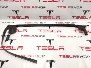 Уплотнитель стекла внутренний двери Tesla Model X 1 поколение 2017, 1032178-00-D