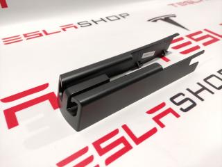 Заглушка салазки сиденья Tesla Model X 1 поколение 2017, 1061613-00-D