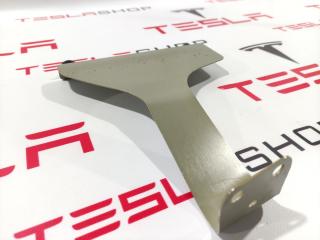 Кронштейн крепления защиты днища Tesla Model X 1 поколение 2017