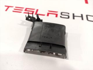 Крышка-фиксатор Tesla Model X 1 поколение 2017, 100918100A