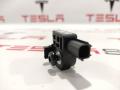 датчик удара Tesla Model S 1 поколение 2015, 1005274-00-B - фото №4