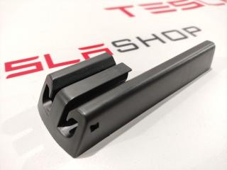Заглушка салазки сиденья Tesla Model S 1 поколение 2015, 1031675-00-A