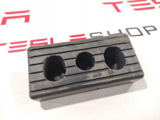 Опора под домкрат (подушка) Tesla Model S 1 поколение 2015, 1009124-00-C