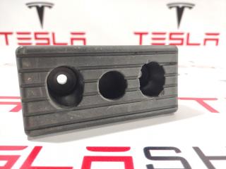 Опора под домкрат (подушка) Tesla Model S 1 поколение 2015, 1009124-00-C