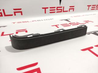 Накладка подъемной задней двери Tesla Model X 1 поколение 2017, 1055059-00-A