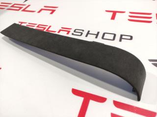 Накладка подъемной задней двери Tesla Model X 1 поколение 2017, 1055024-00-B