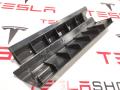 Кронштейн (крепление) коврового покрытия багажника Tesla Model S 1 поколение 2015, 1009173-00-E - фото №4