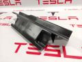 Кронштейн (крепление) коврового покрытия багажника Tesla Model S 1 поколение (2012 - 2016), 1009174-00-E - фото №3