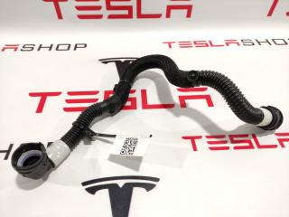 Шланги охлаждающей жидкости Tesla Model 3 1 поколение 2019