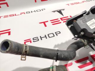 Шланг охлаждения на тройной клапан Tesla Model S 1 поколение 2015, 6007347-00-C