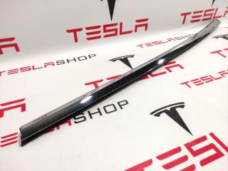молдинг двери задней левой Tesla Model S 1 поколение (2012 - 2016), 1095789-00-C