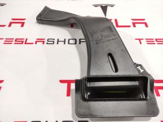 Воздуховод обогрева 2-го ряда сидений Tesla Model 3 1 поколение 2019, 1092166-00-A