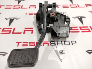 педаль тормоза Tesla Model 3 1 поколение 2019, 1044691-00-D