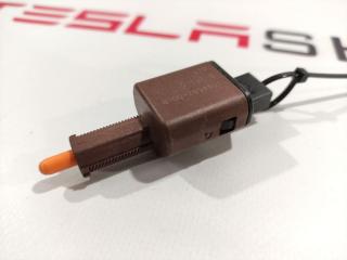 Датчик педали тормоза (лягушка) Tesla Model 3 1 поколение 2019, 1044681-00-B