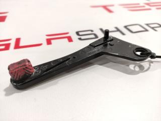 Кронштейн направляющая люка Tesla Model S 1 поколение (2012 - 2016), 1035764-00-D