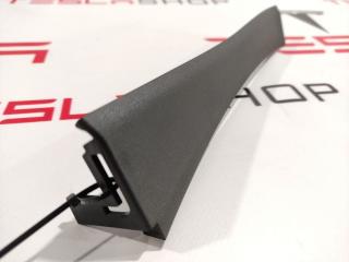 Накладка стойки А, (средняя высота) Tesla Model S 1 поколение 2015, 1002515-00-D