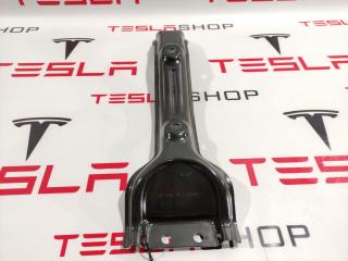 Направляющая сиденья второго ряда (крепление батареи) средняя Tesla Model 3 1 поколение 2019, 1098704-00-C, 1098704-00-D