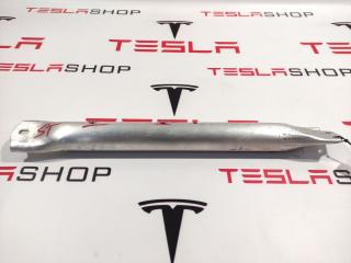 распорка стоек Tesla Model S 1 поколение 2015, 1007924-00-C, 1003618-00-E