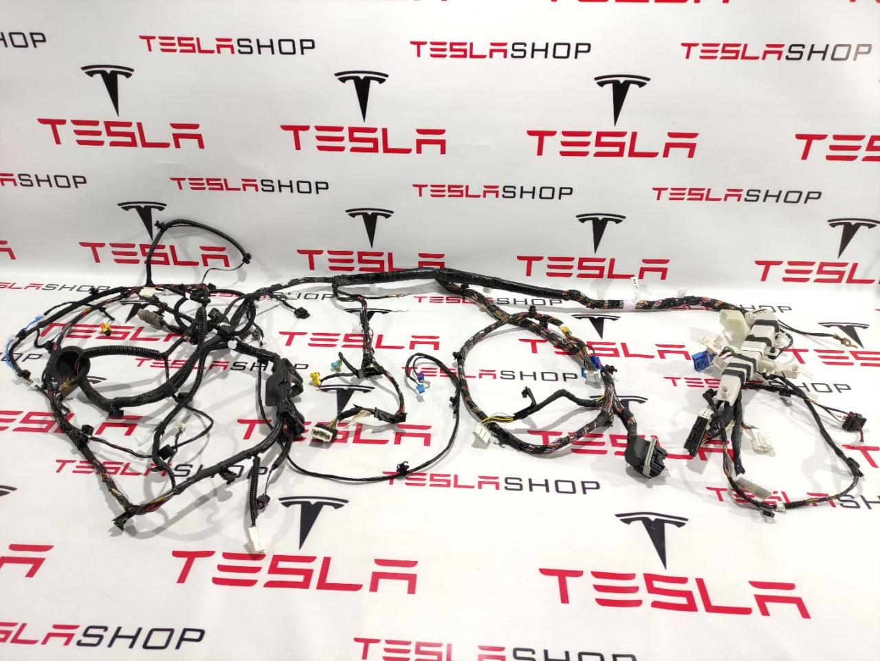 Электропроводка салона Tesla Model 3 1 поколение 2019, 1067954-00-E - фото №1