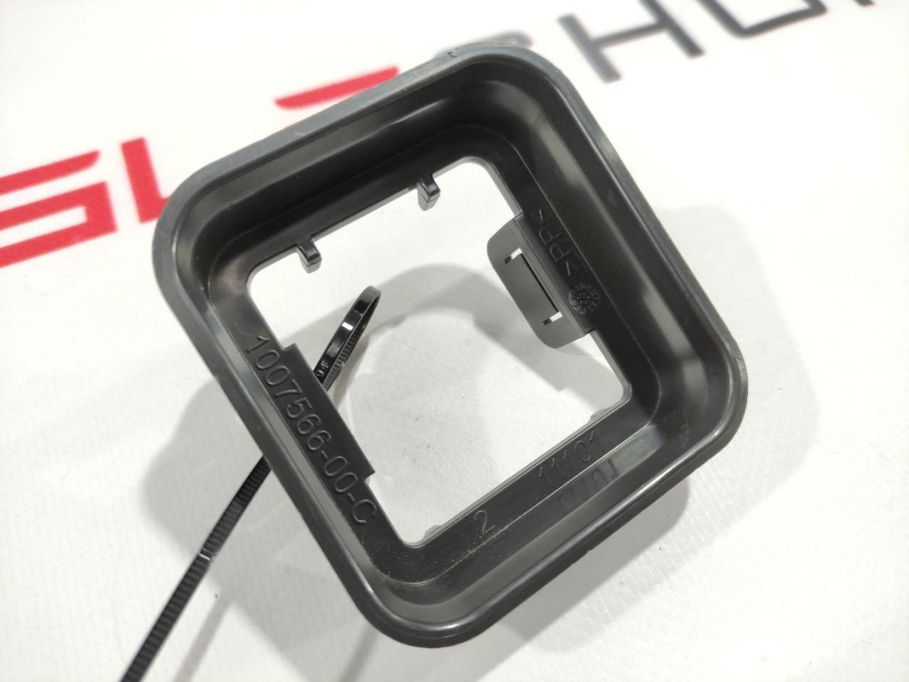 Адаптер воздуховода Tesla Model S 1 поколение 2015, 1007566-00-C - фото №1