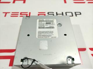 Радио FM/HD/XM Tesla Model S 1 поколение 2015, 1004787-01-C