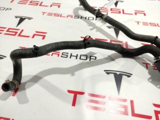 Шланги охлаждающей жидкости Tesla Model S 1 поколение 2015, 1030814-00-C