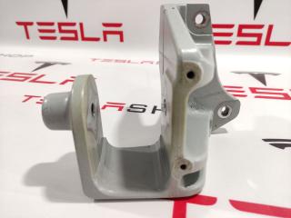 кронштейн двигателя Tesla Model S 1 поколение 2015, 1031049-S0-F