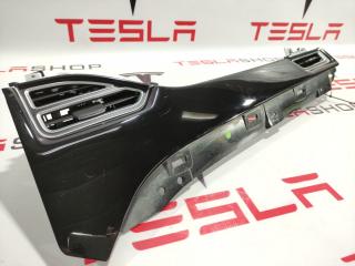 Декоративная накладка центральной панели (пассажирская) Tesla Model S 1 поколение 2015, 1061733-00-B, 1061734-00-B, 1009344-00-A, 1045969-03-B, 1096880-00-B, 1096879-00-B
