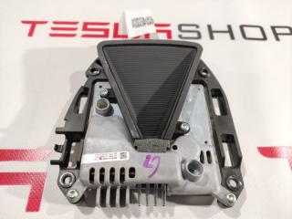 Монокамера лобового стекла Tesla Model S 1 поколение 2015, 1038482-00-J, 1038482-99-H
