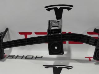 Направляющая фары Tesla Model X 1 поколение (2015 - 2021), 1046959-00-F